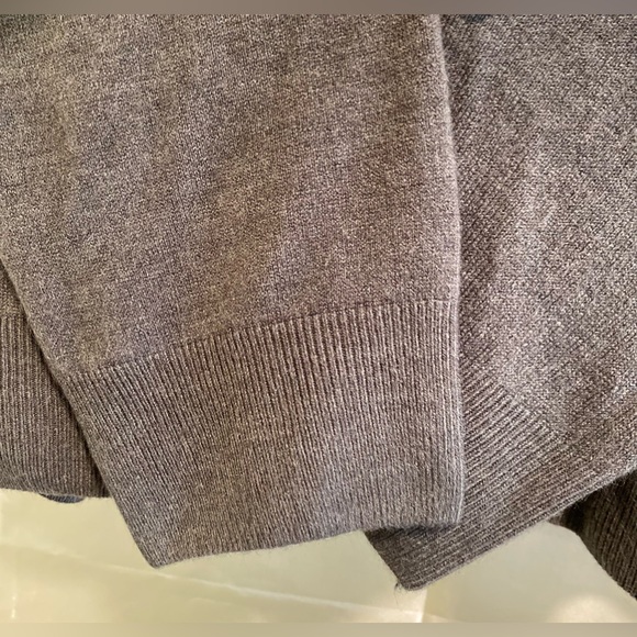 Dockers Men’s Sweater. - Picture 10 of 12